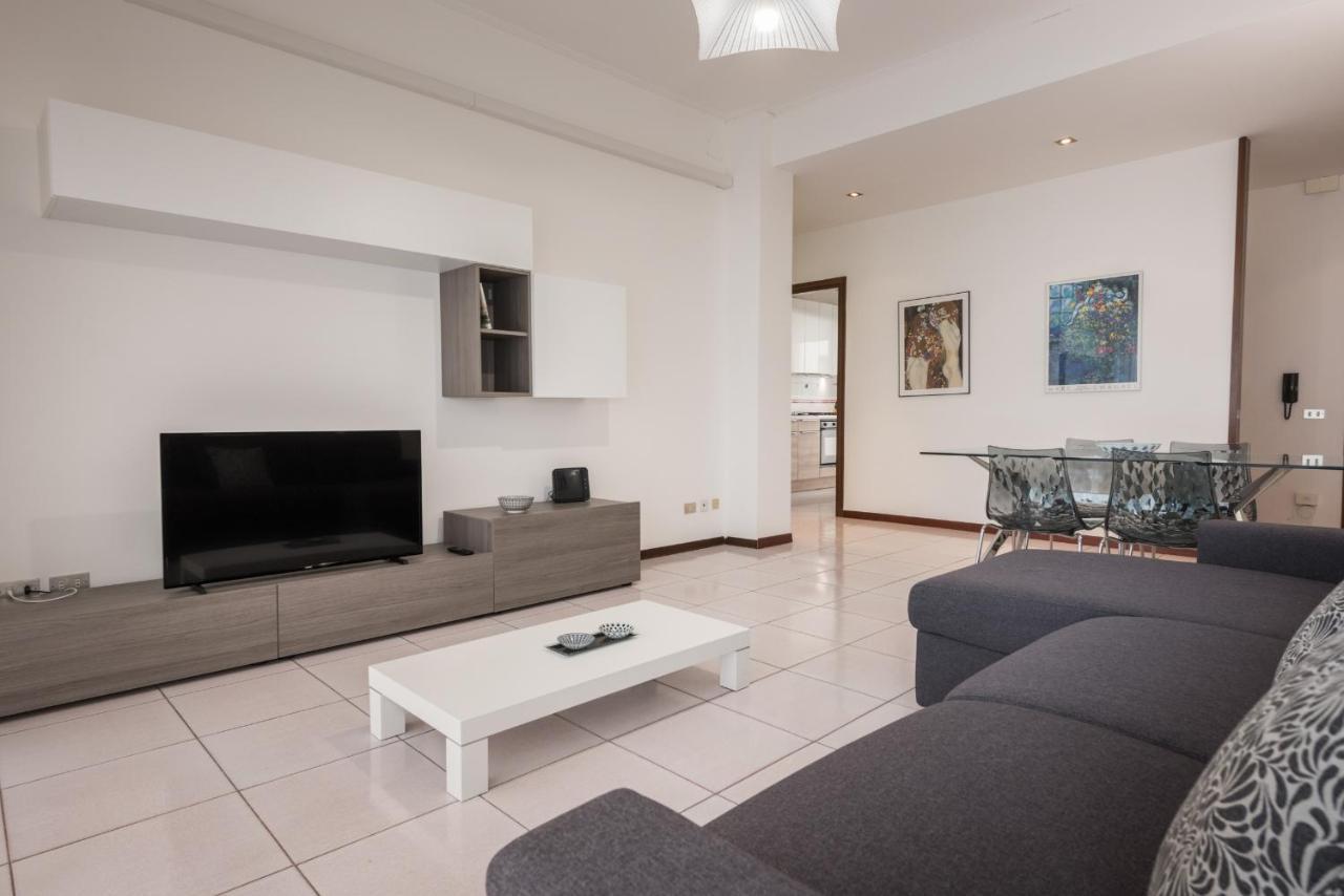Flats4Rent Lucia Apartment Verona Exterior photo